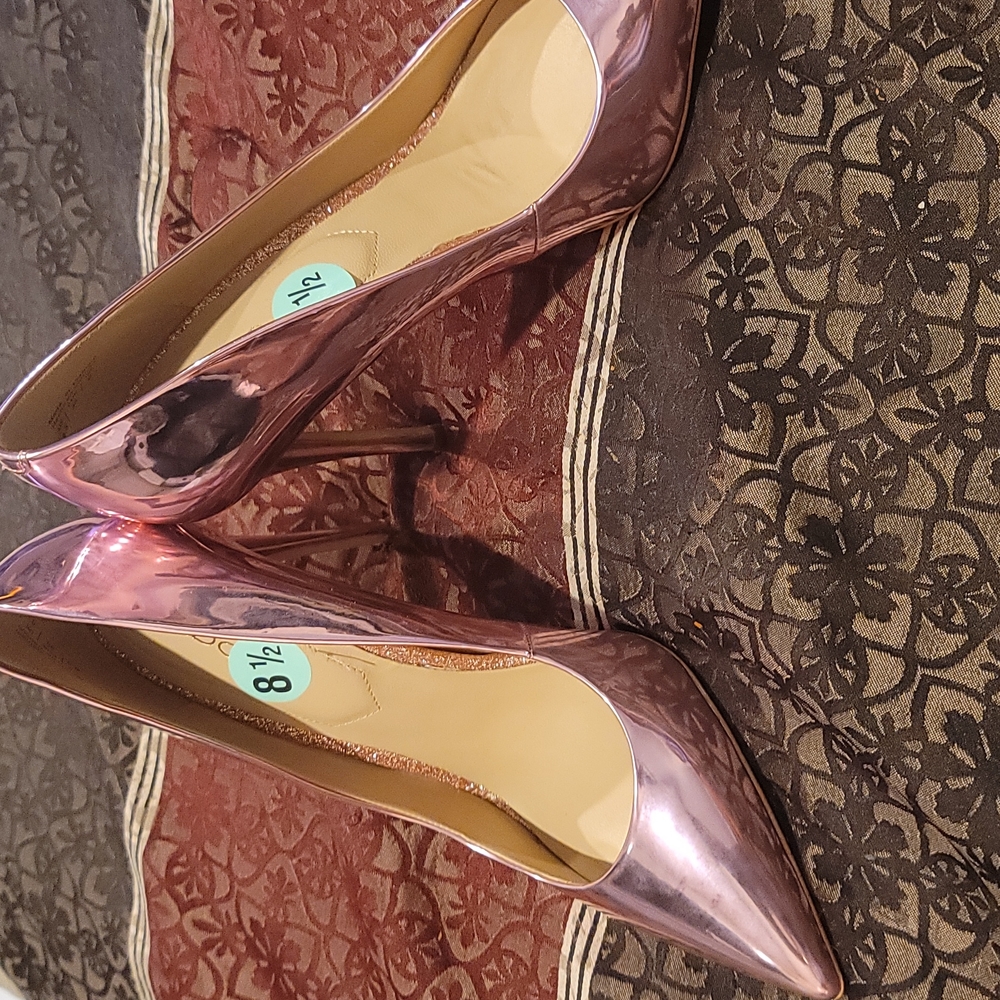 Pink chrome pumps,Aldo size 8.5